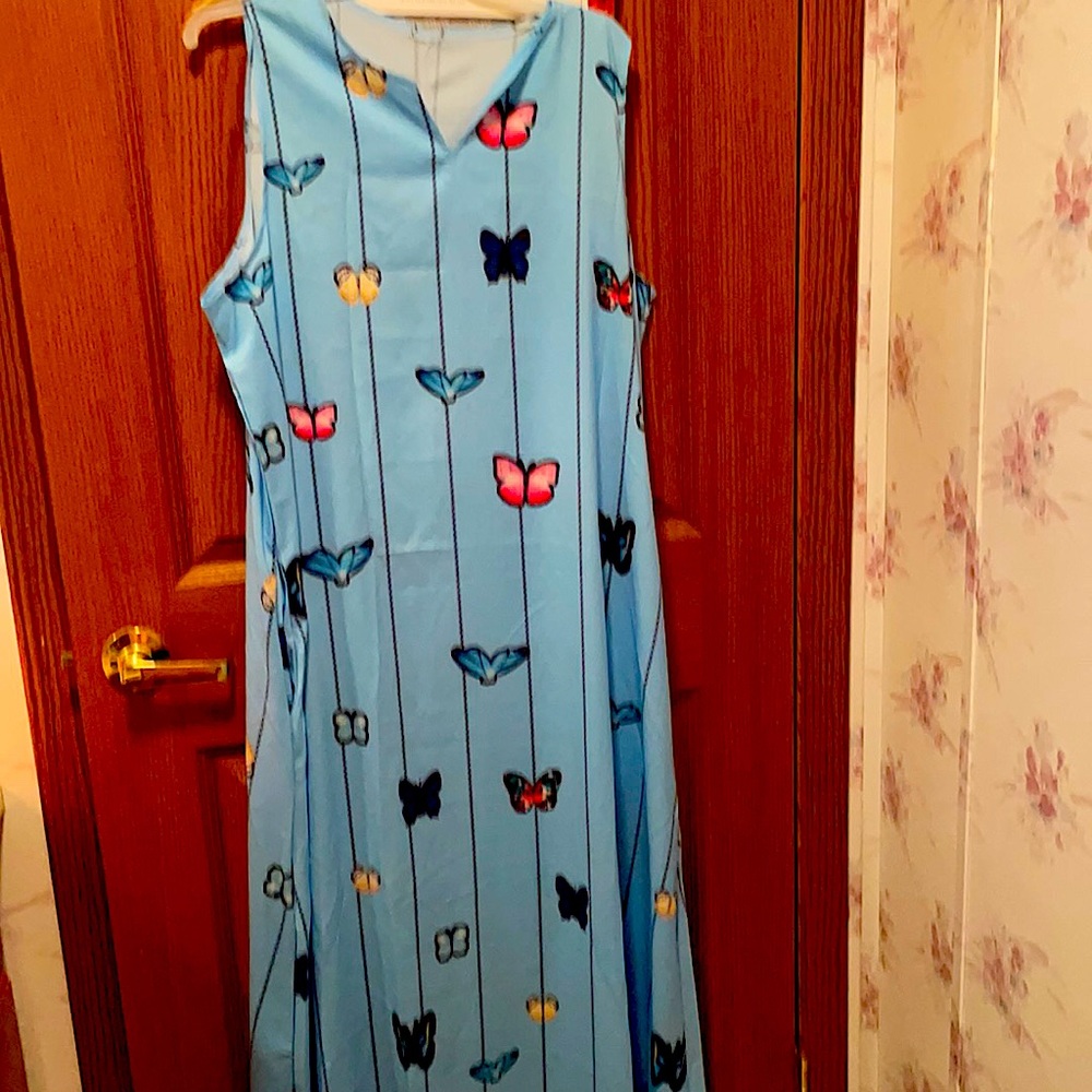Maxi dress blue with colored butterfly’s